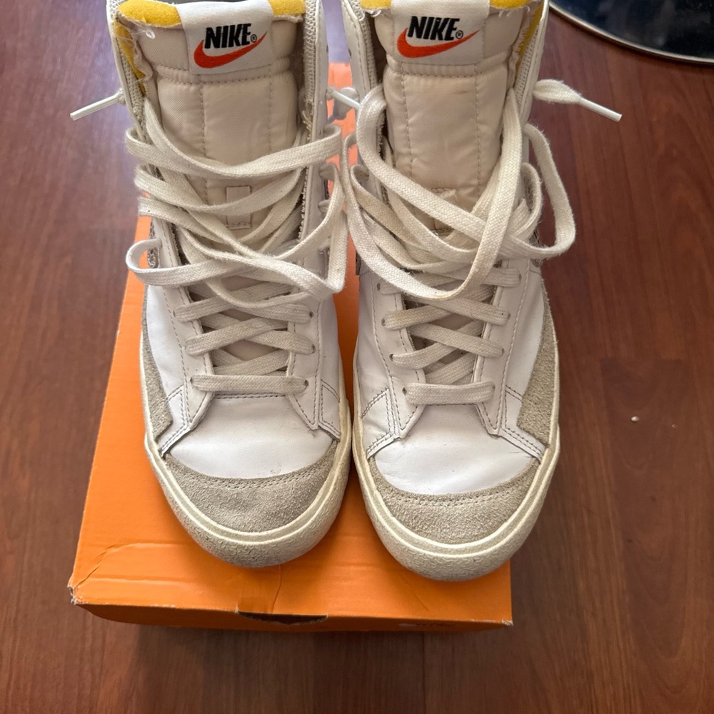 Nike White and Snake Print Athletic Shoes